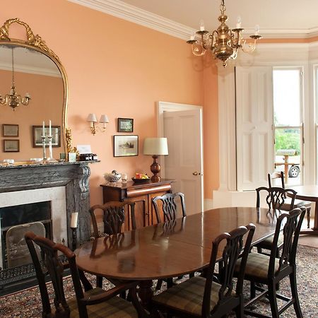 לינה וארוחת בוקר Collinstown  Lough Bawn House מראה חיצוני תמונה
