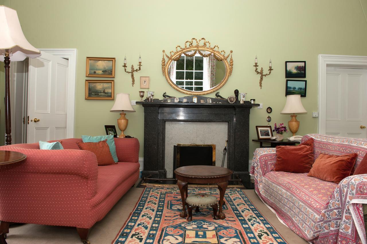לינה וארוחת בוקר Collinstown  Lough Bawn House מראה חיצוני תמונה
