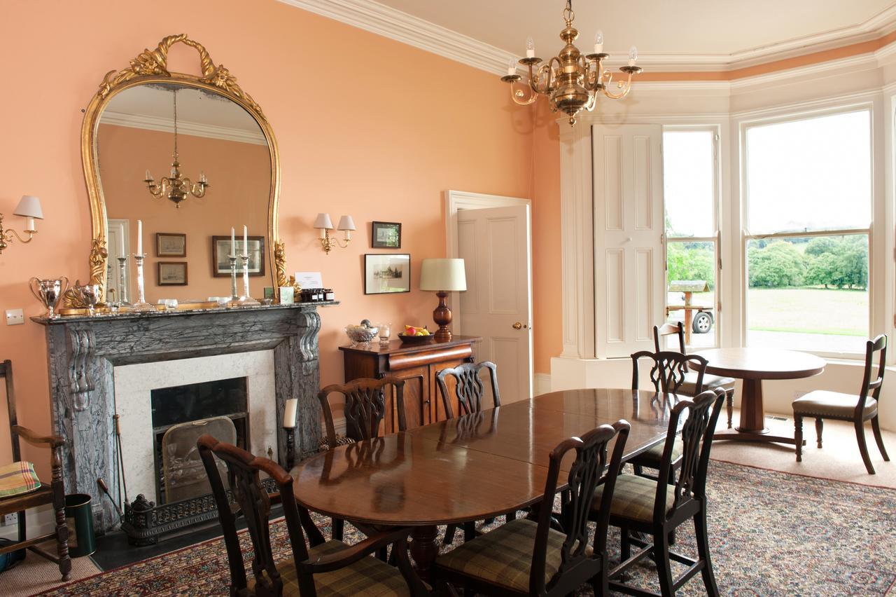 לינה וארוחת בוקר Collinstown  Lough Bawn House מראה חיצוני תמונה