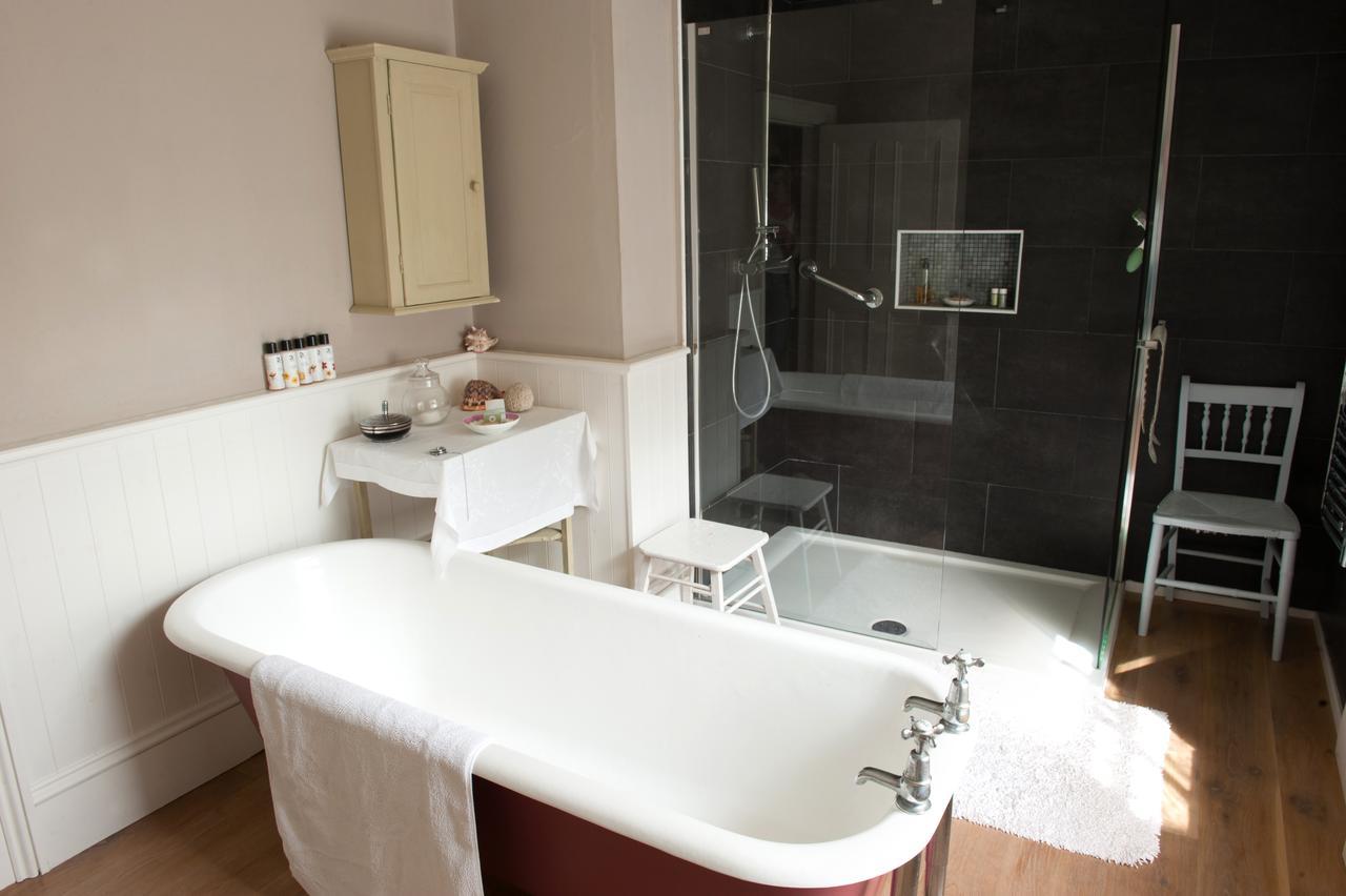 לינה וארוחת בוקר Collinstown  Lough Bawn House מראה חיצוני תמונה